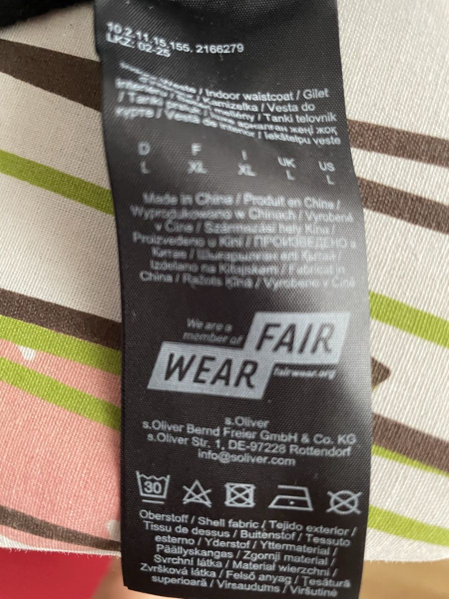 S.Oliver Gilets & Westen: S.Oliver Strickweste gehäkelt schwarz Grösse L  – Neu (gemäss Beschreibung) aus Kesswil von Sonnenblume0116 3