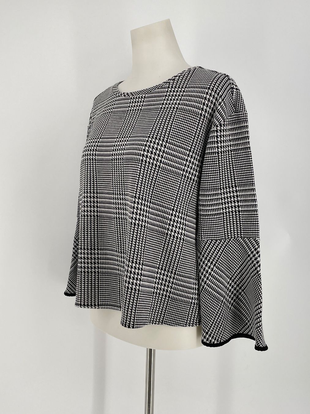 Pullover & Sweatshirts: Pullover mit Glockenärmel Gr. L OVS – Gebraucht aus Auenstein von moin. 1