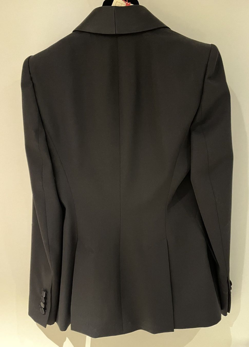 Alexander Mcqueen Jacken: Alexander McQueen Blazer Schwarz mit Satin-Revers, IT44/DE38 – Neu (gemäss Beschreibung) aus Arch von ZEITFELS 5