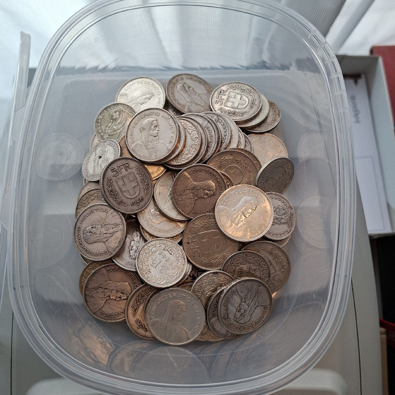 Tutti le monete: 2 Kilos pièces Suisse en argent – Usato da Onex venduto da Chooseyoursneaks 3