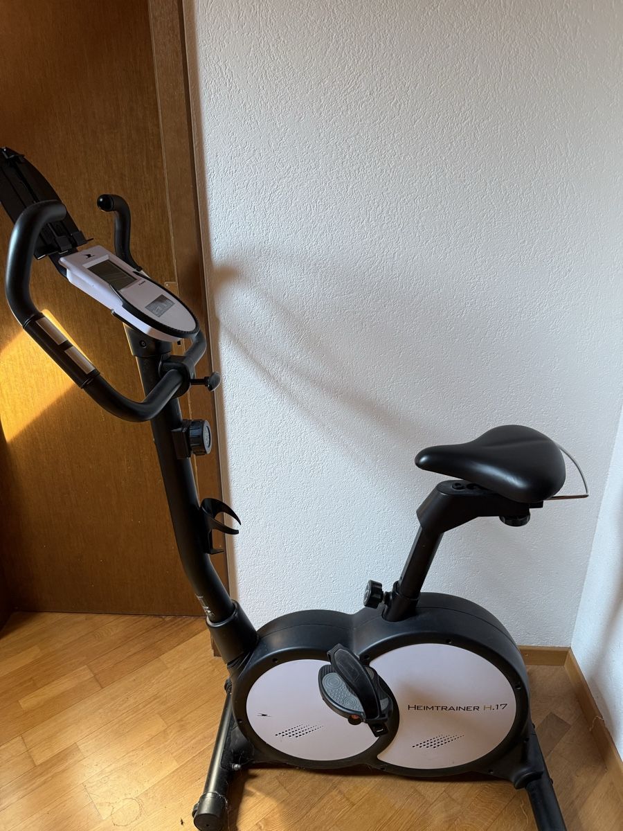 Hometrainer: Heimtrainer gebraucht mit Pulssensor – Gebraucht aus Bischofszell von somagi73
