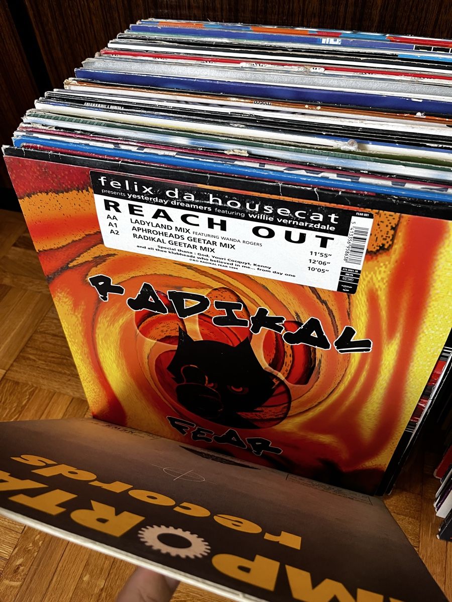 Dischi in vinile: 215+ techno / Hardtrance vinyles  – Difettoso da Lausanne venduto da ant_68z8 4