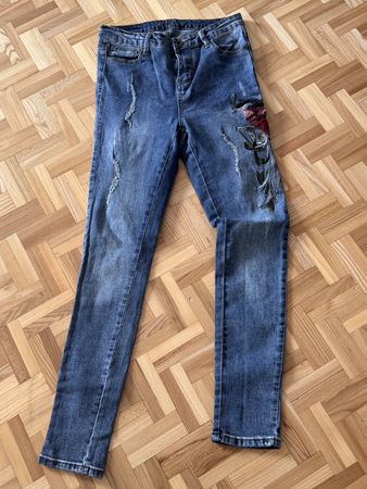 Jean bleu brodé - Style unique pour l'automne ! Taille 36