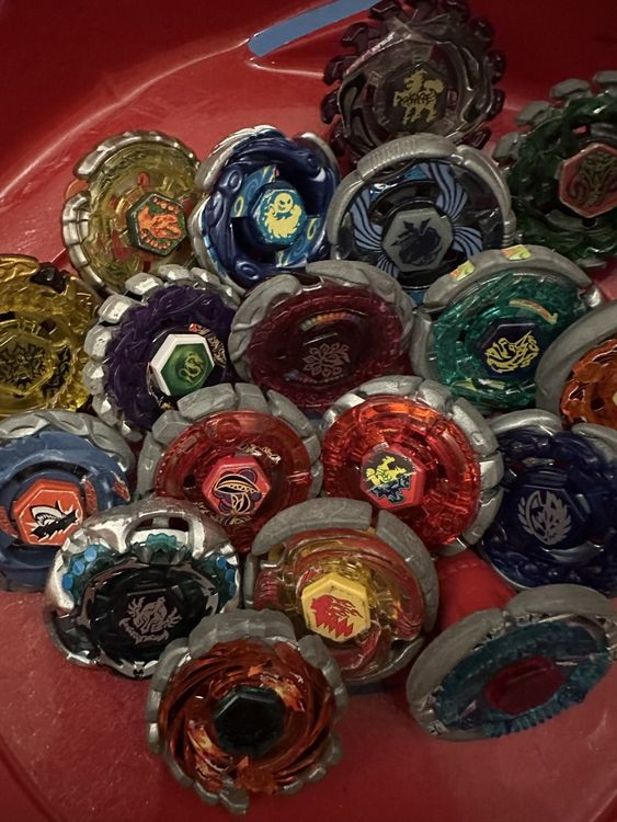 Beyblade METAL FUSION + Arena 4