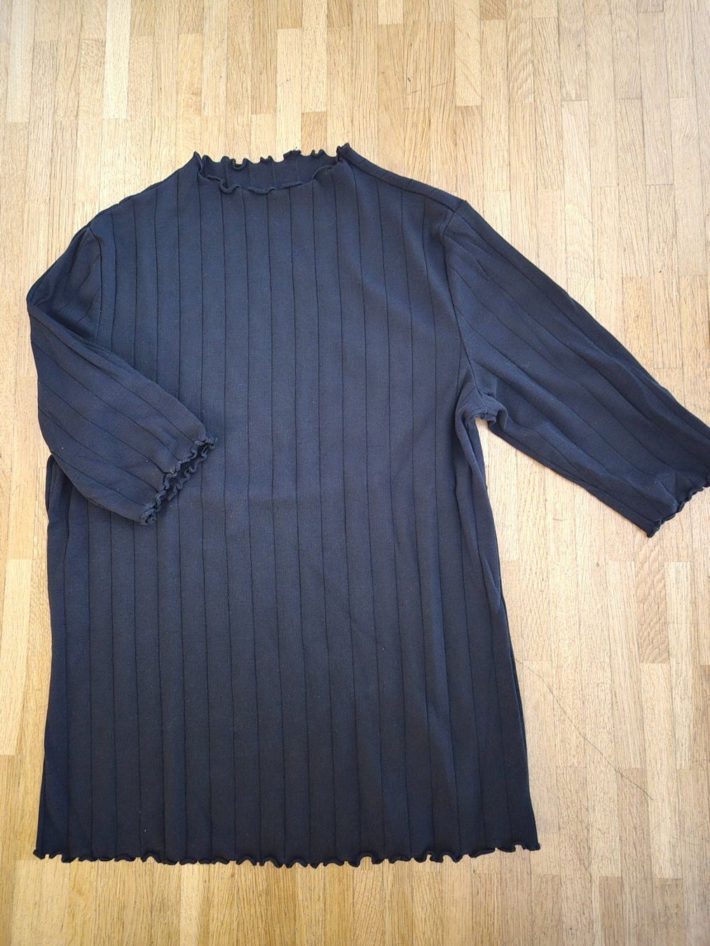Esprit Lotti di vestiti: T-Shirt Paket Esprit Grösse S – Usato da Männedorf venduto da kakischusser 3