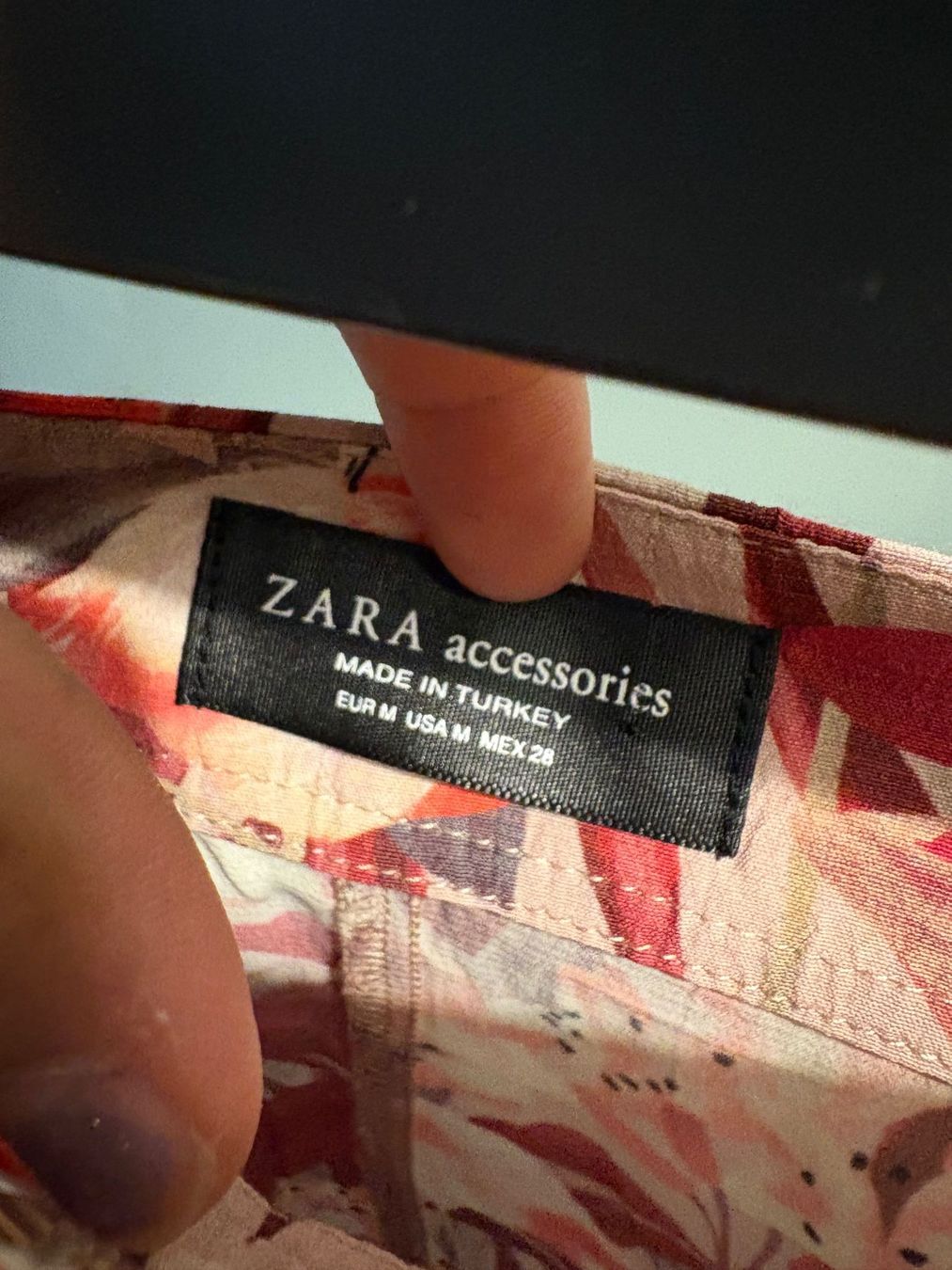 Zara Pantaloni: ZARA Shorts - Size M – Usato da Muzzano venduto da Sidney_3 1