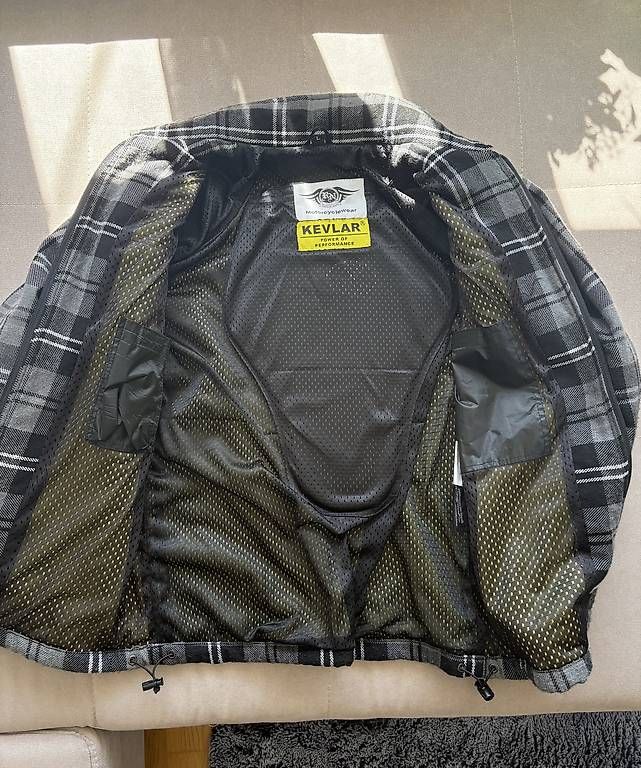Giacche: Motorradjacke mit Protektoren – Usato da Winterthur venduto da ana_ds2c 1
