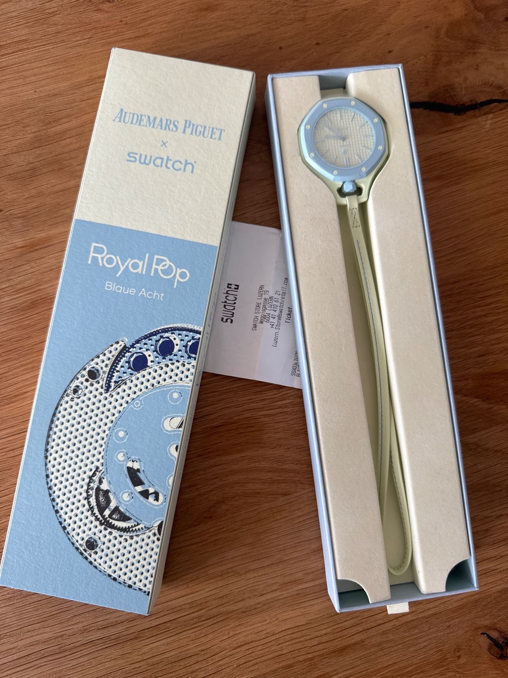 Swatch Orologi: Swatch Royal Pop – Nuovo e nell'imballaggio originale da Luzern venduto da pekki55