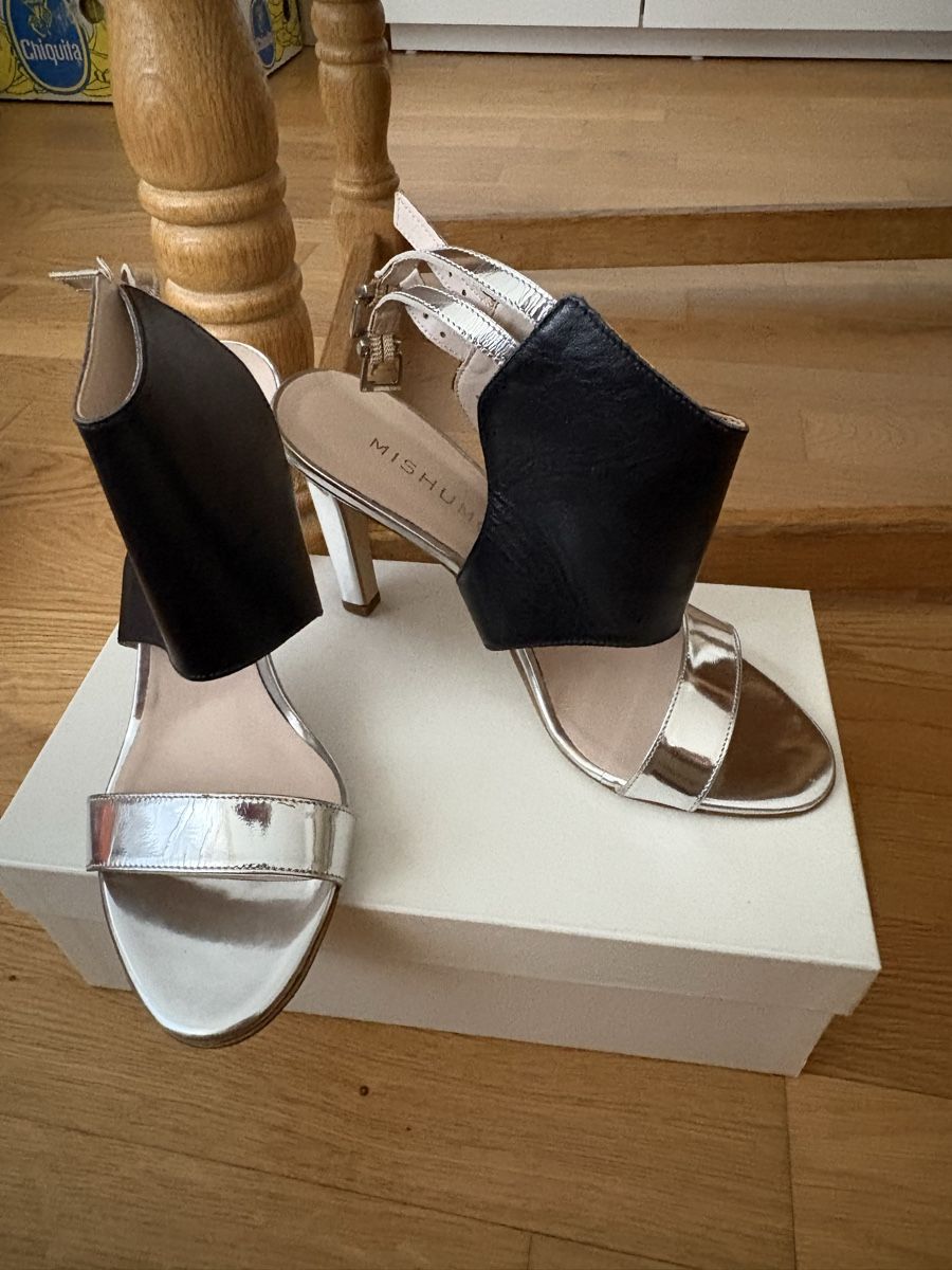 Damenschuhe: Heels – Neu (gemäss Beschreibung) aus Jona von Mia94