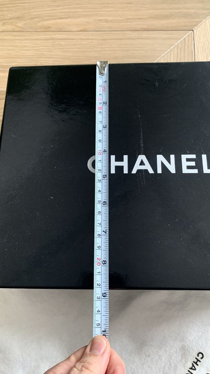 Chanel Altro in Decorazioni & Accessori: Chanel Vintage black box & dust bag – Usato da Zürich venduto da Angela_Fashion_Lover 1