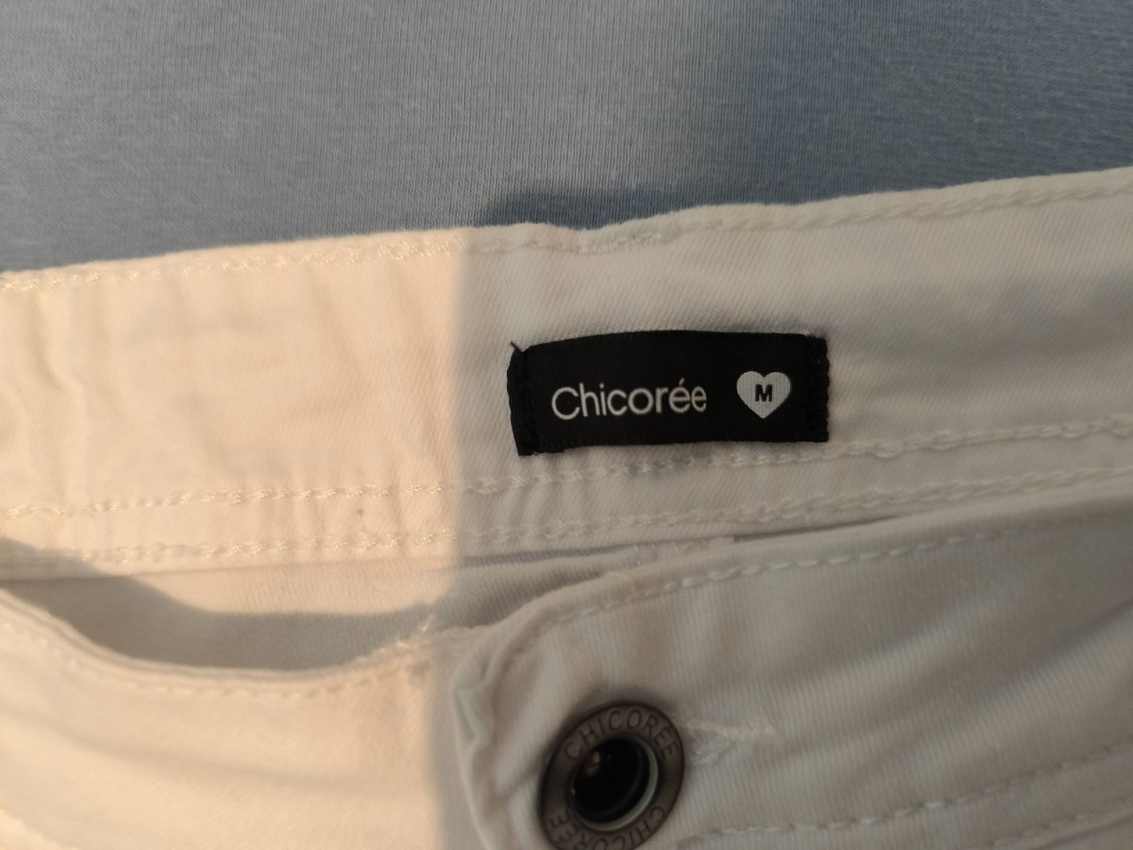 Pantalons: Shorts chicorée blanc taille M bon état – D'occasion à Marly par FabienneVrs 1