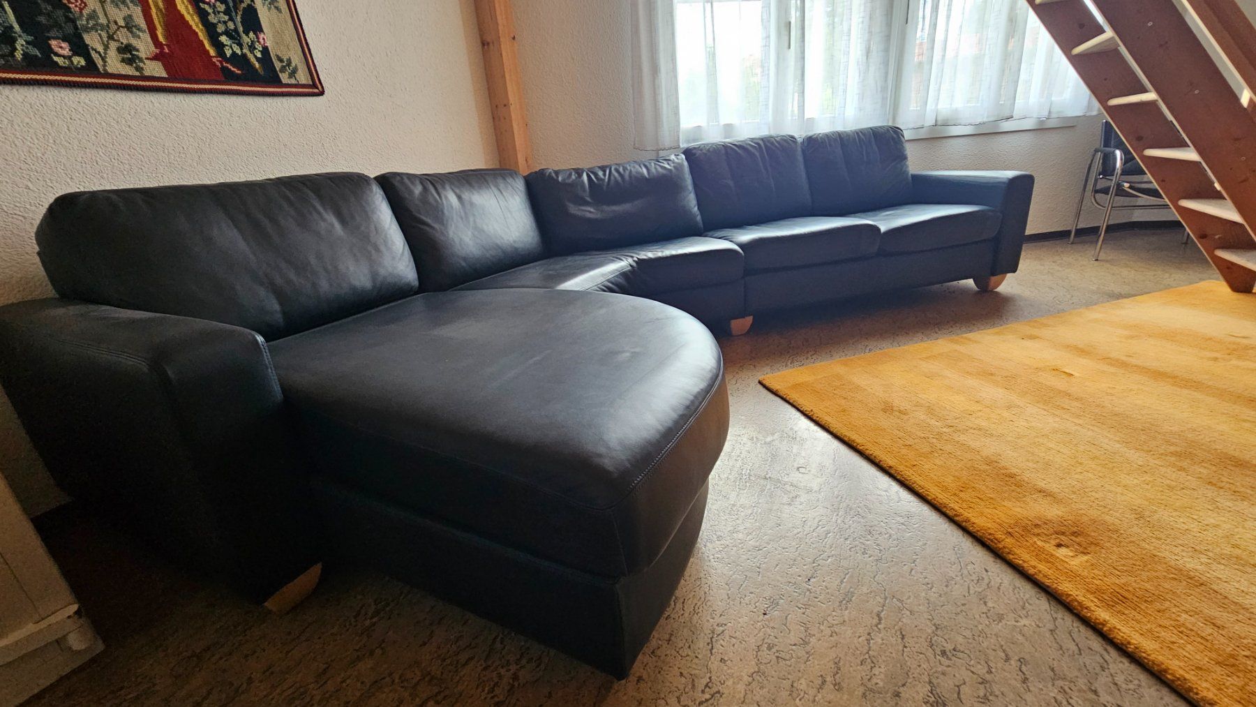 Sofas: Lederecksofa Dunkelblau – Gebraucht aus Diessenhofen von Osio 3