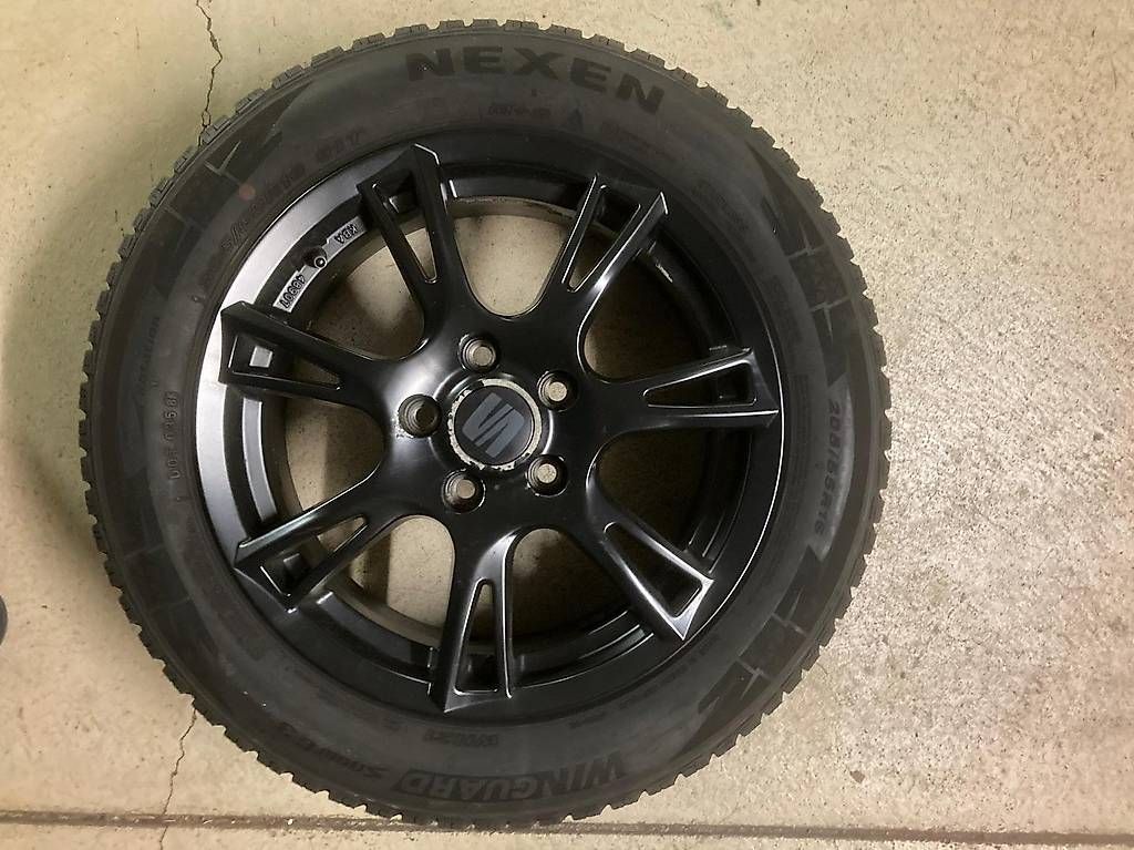 Seat Pneus & Roues: 4x Winterräder Seat Leon – D'occasion à Brüttisellen par cdj00