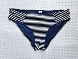 NEU! Tolle Calida Badehose mit Streifen Gr. 40