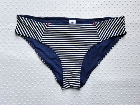 NEU! Tolle Calida Badehose mit Streifen Gr. 46