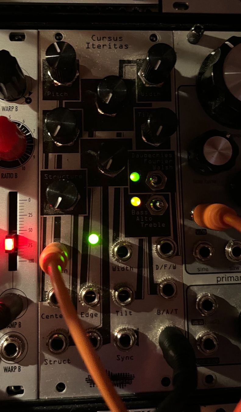 Strumenti musicali: Eurorack Noise Engineering Cursus Iteritas – Usato da Zürich venduto da inolinol