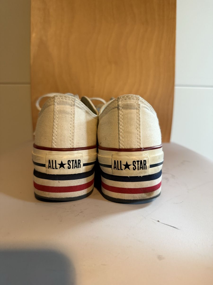Converse Scarpe da donna: All Star Sneaker  – Usato da Zurich venduto da Alinecnicolet 1