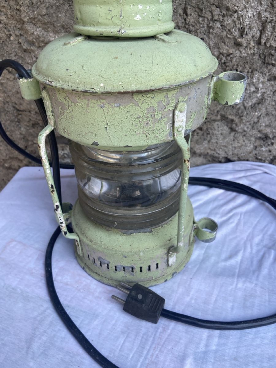 Lampade: Schiffs-Laterne alt, Lampe mit Stromkabel, leichte Gebrauchs – Usato da Brienz BE venduto da hey_z9vg 3