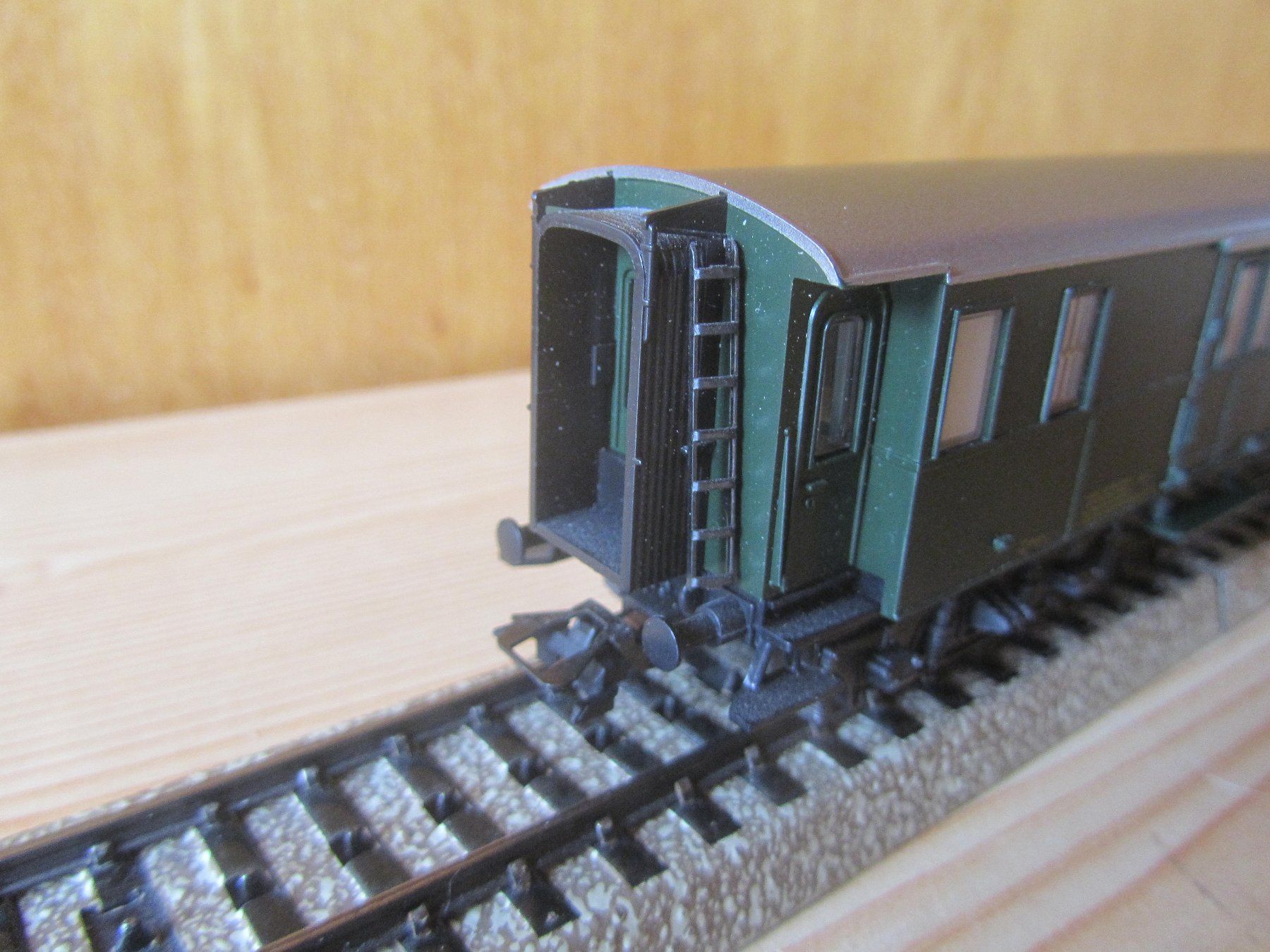 Märklin Modellini di ferrovie: Märklin HO 42385 - Gepäckwagen SBB-CFF, Schweizer Oldtimer – Nuovo (secondo la descrizione) da Porrentruy venduto da Tarascon 3