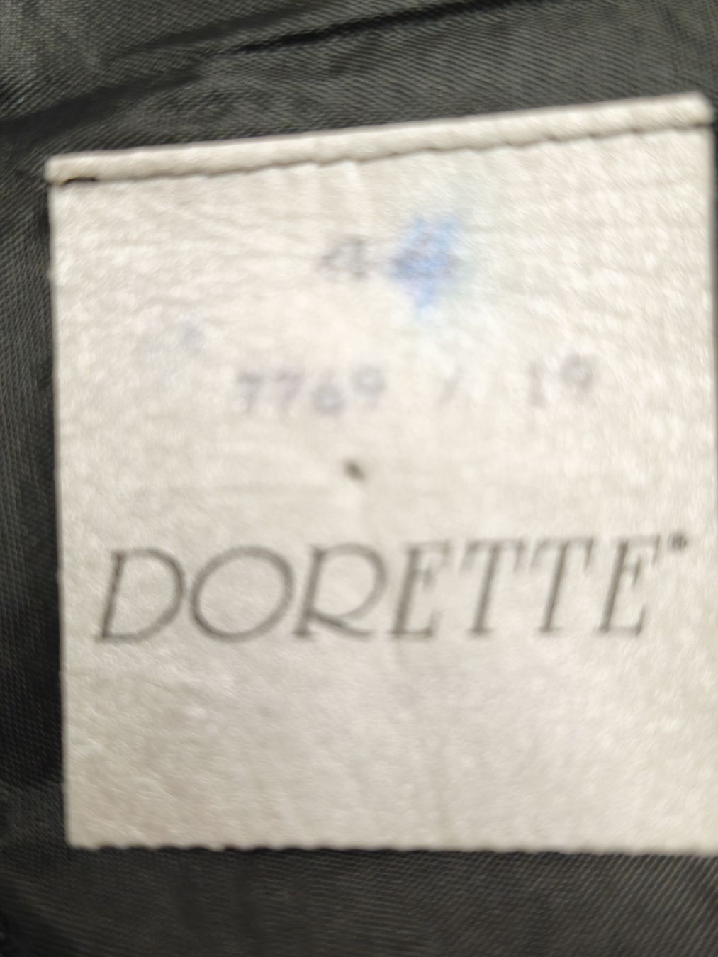 Top: Dorette Top schwarz Grösse 40 – Nuovo (secondo la descrizione) da Emmetten venduto da SecondhandSiska 3