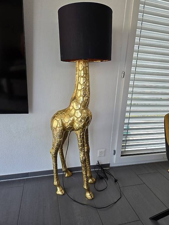 Lampen: WERNS Stehleuchte Giraffe Gigi – Gebraucht aus Brunnen von kasta