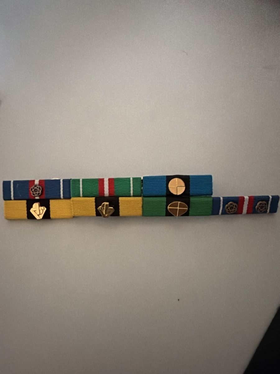 Armée suisse Uniformes: Div Ribbons Schweizer Armee – D'occasion à Dreien par Samynumerouno