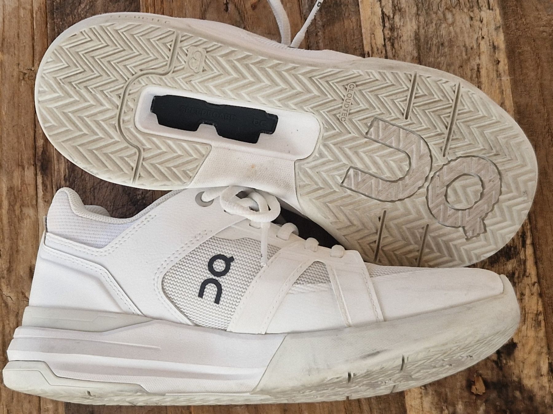 On Scarpe da donna: On The Roger Sneaker weiss Gr. 38 – Usato da Münsingen venduto da Geeskile 3
