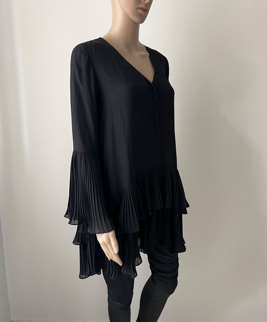 Vestiti: UTERQÜE Seidenkleid 🖤 – Usato da Zürich venduto da ClosetQueen 6