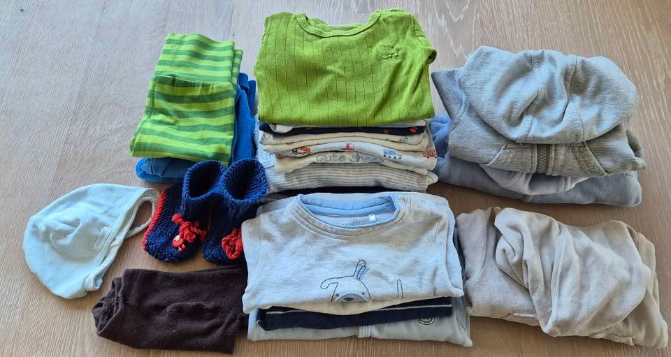 Lotti & Set di vestiti: Babykleiderpaket 62/68 Abholen 8002 oder Versand möglich – Usato da Zürich venduto da Greenthesheep 1