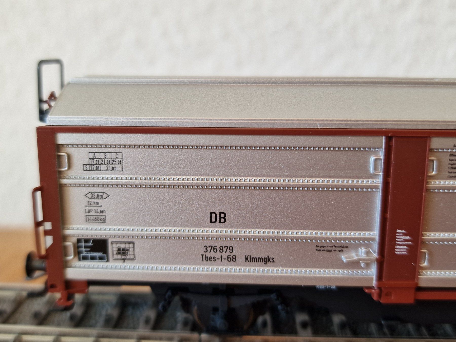 Märklin Modellini di ferrovie: DB Schiebedachgüterwagen H0 – Usato da Matten b. Interlaken venduto da lor_hr9w 3