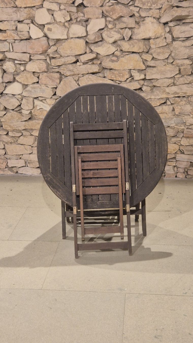 Set de table et chaises: Gartentisch rund mit 4 Klappstühlen Holz gebraucht – D'occasion à Lostorf par Sylar01 3