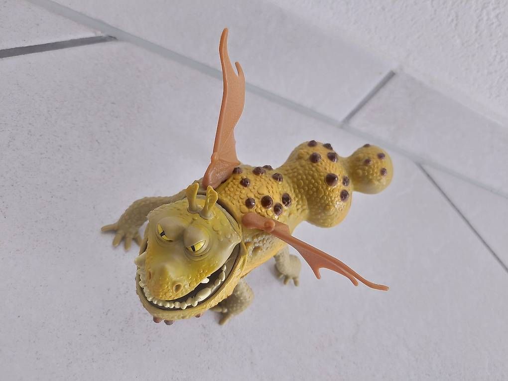 Giocattoli: Dreamworks Dragons Fleischklops (Meatlug) – Usato da Otelfingen venduto da Schlaedde 4