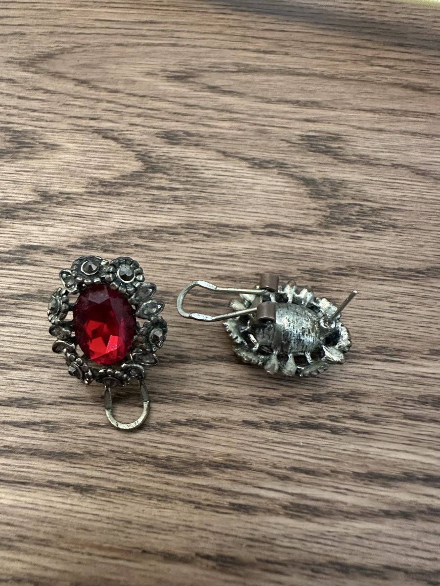 Orecchini pendenti & Orecchini a lobo: Vintage Ohrringe mit roten Steinen – Usato da Zürich venduto da yvonne.knoblauch 2