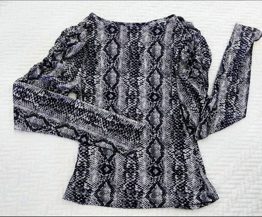Guess T-shirt: Guess T.Shirt  – Nuovo (secondo la descrizione) da Zürich venduto da Babadermf