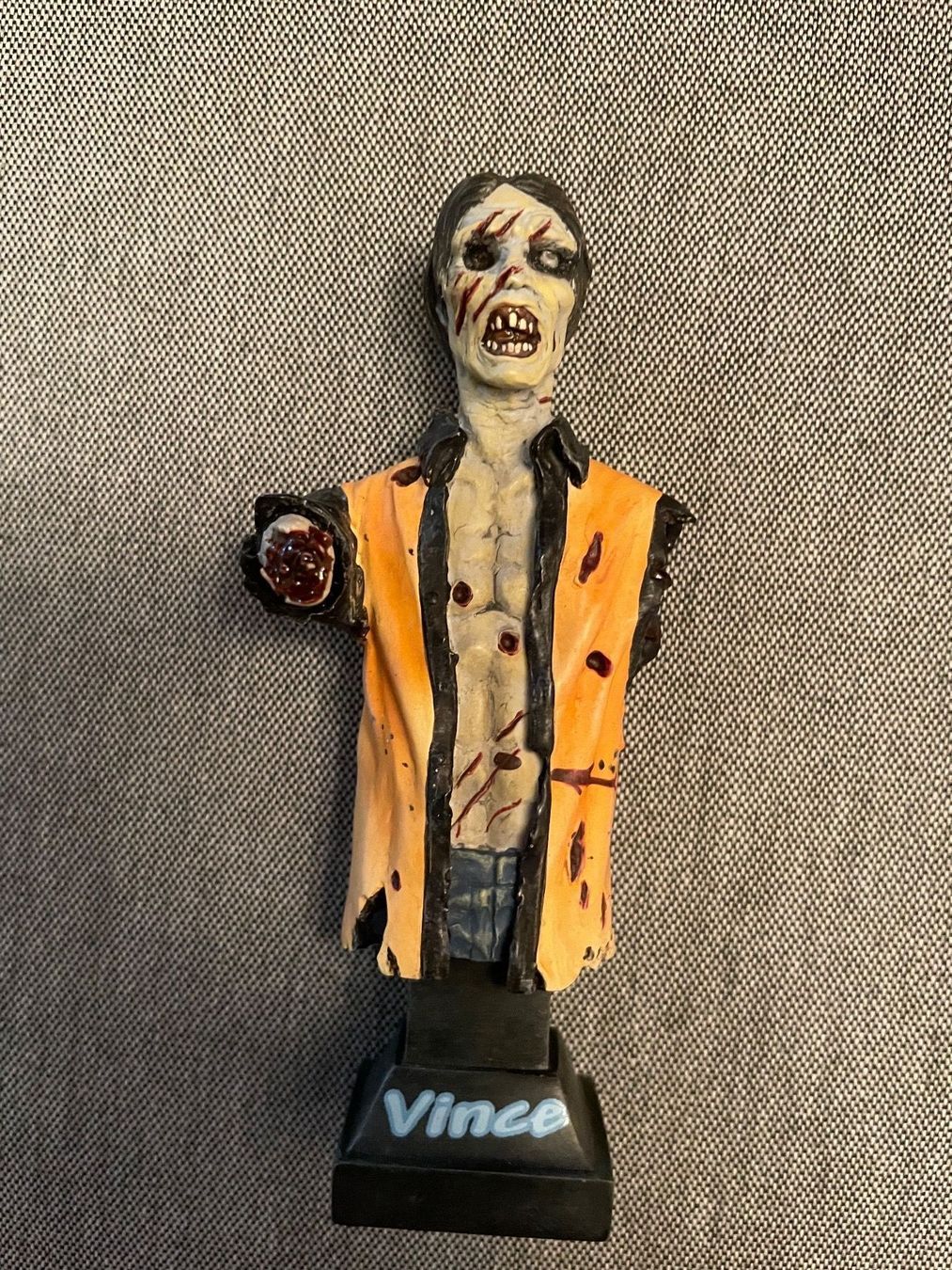 Statuette: The Walking Dead Vince Torso Statuette – Usato da Rapperswil SG venduto da Boadioz 6