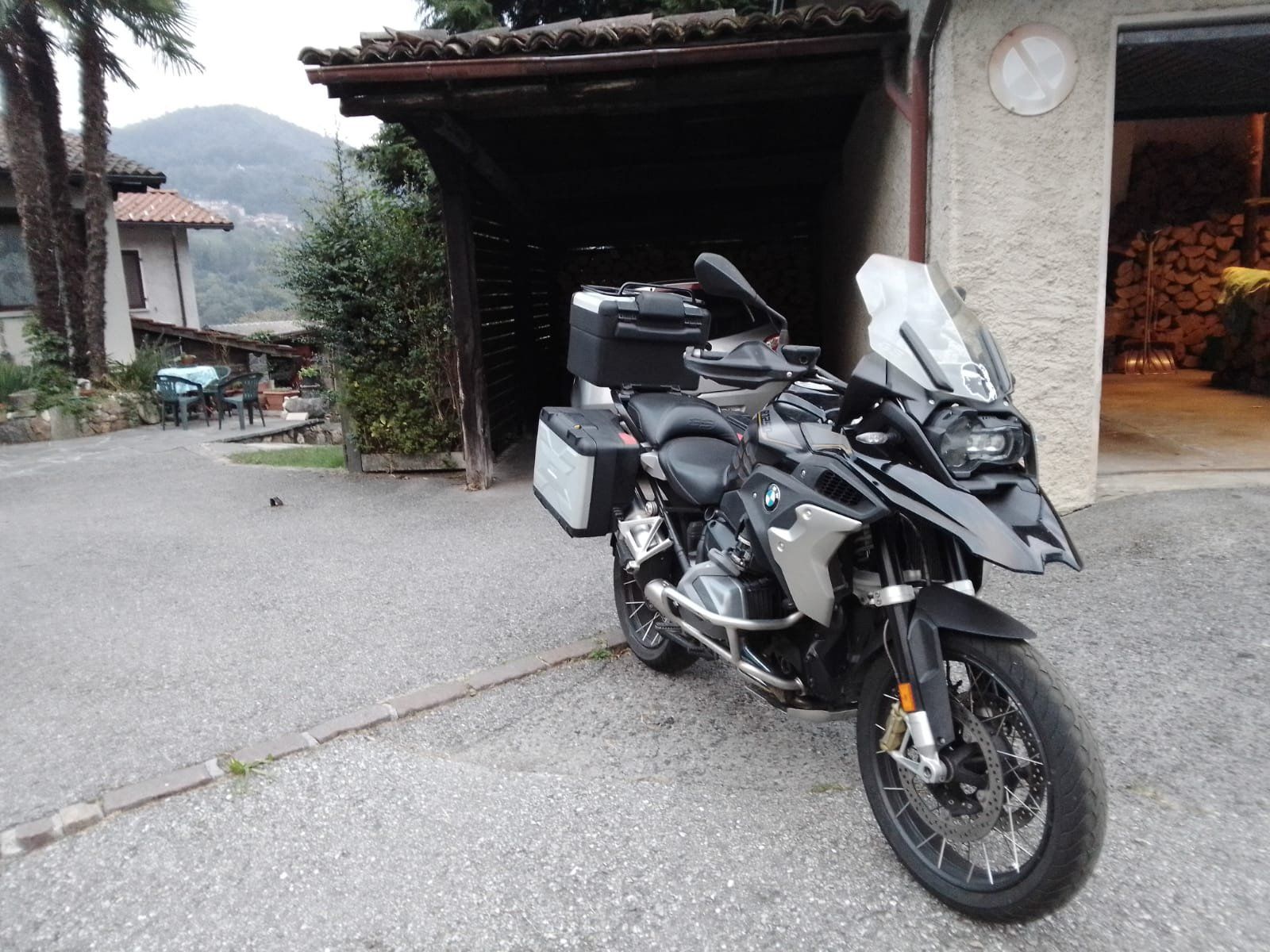 BMW Touring: BMW R1250 GS – Usato da Pura venduto da andyredrossi 3