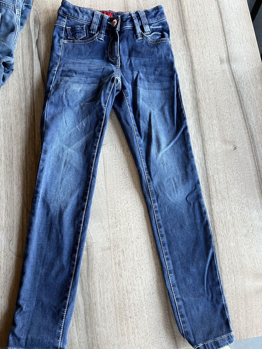 S.Oliver Pantaloni: 2x Mädchen Jeans Gr. 134/140 s.Oliver – Usato da Eglisau venduto da yd55 3