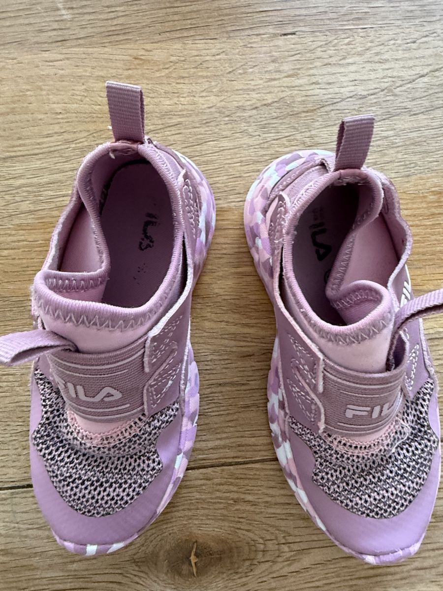Scarpe per ragazze: Fila SlipIn Sneakers – Usato da Dällikon venduto da vis_cvd5 2