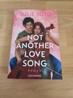 Buch "Not Another Love Song" Roman Julie Soto neuwertig