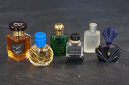 Konvolut Vintage Parfums& Miniaturen, Balmain, Armani, u.a.