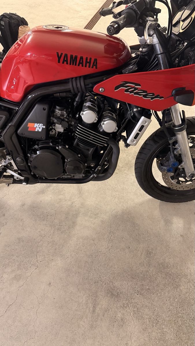 Strada: Yamaha FZS600 – Usato da Dietikon venduto da OnebuyOne 1