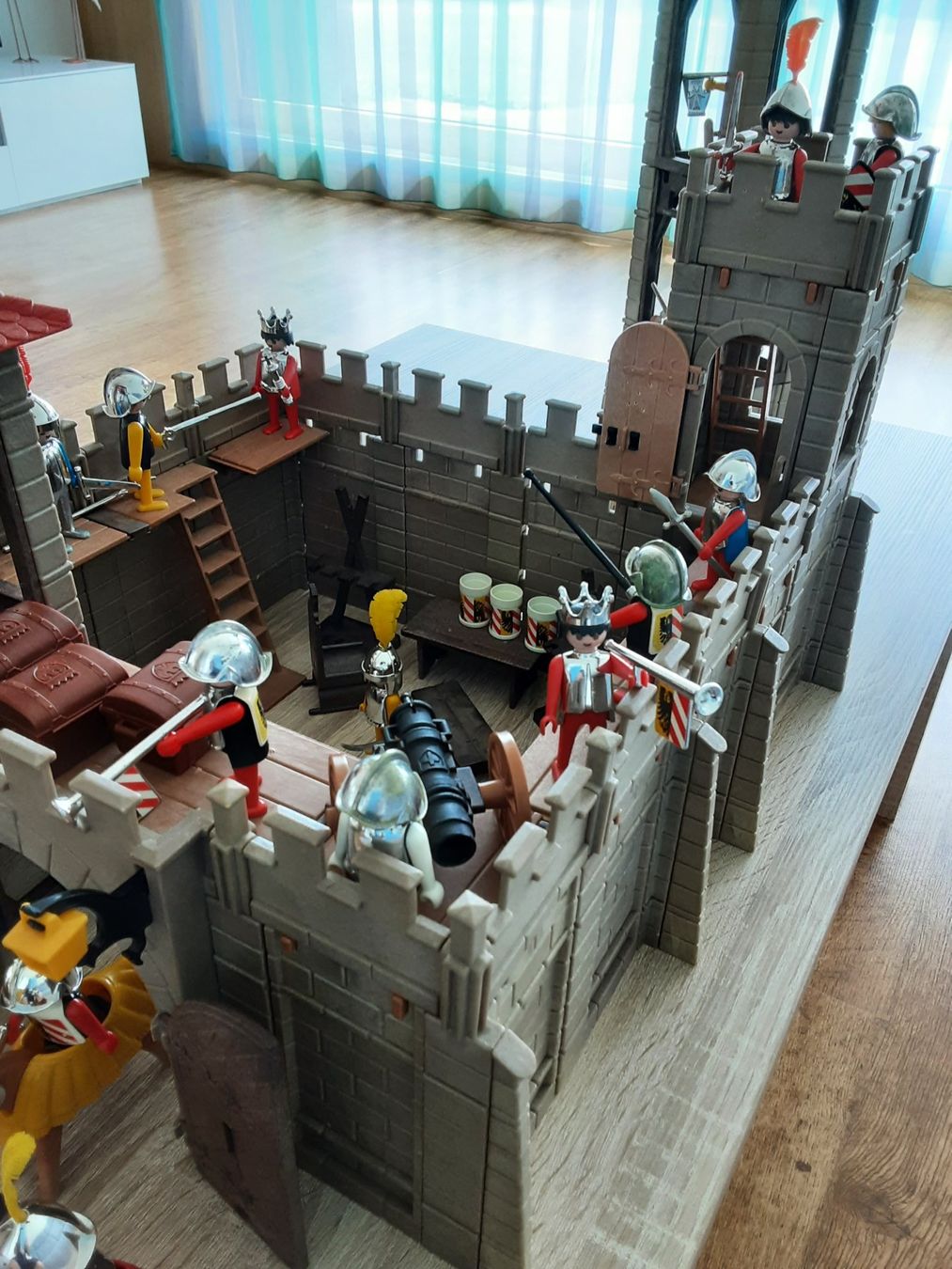 Playmobil Spielzeuge: Playmobil kleine Ritterburg – Gebraucht aus Unterägeri von KRD7 4
