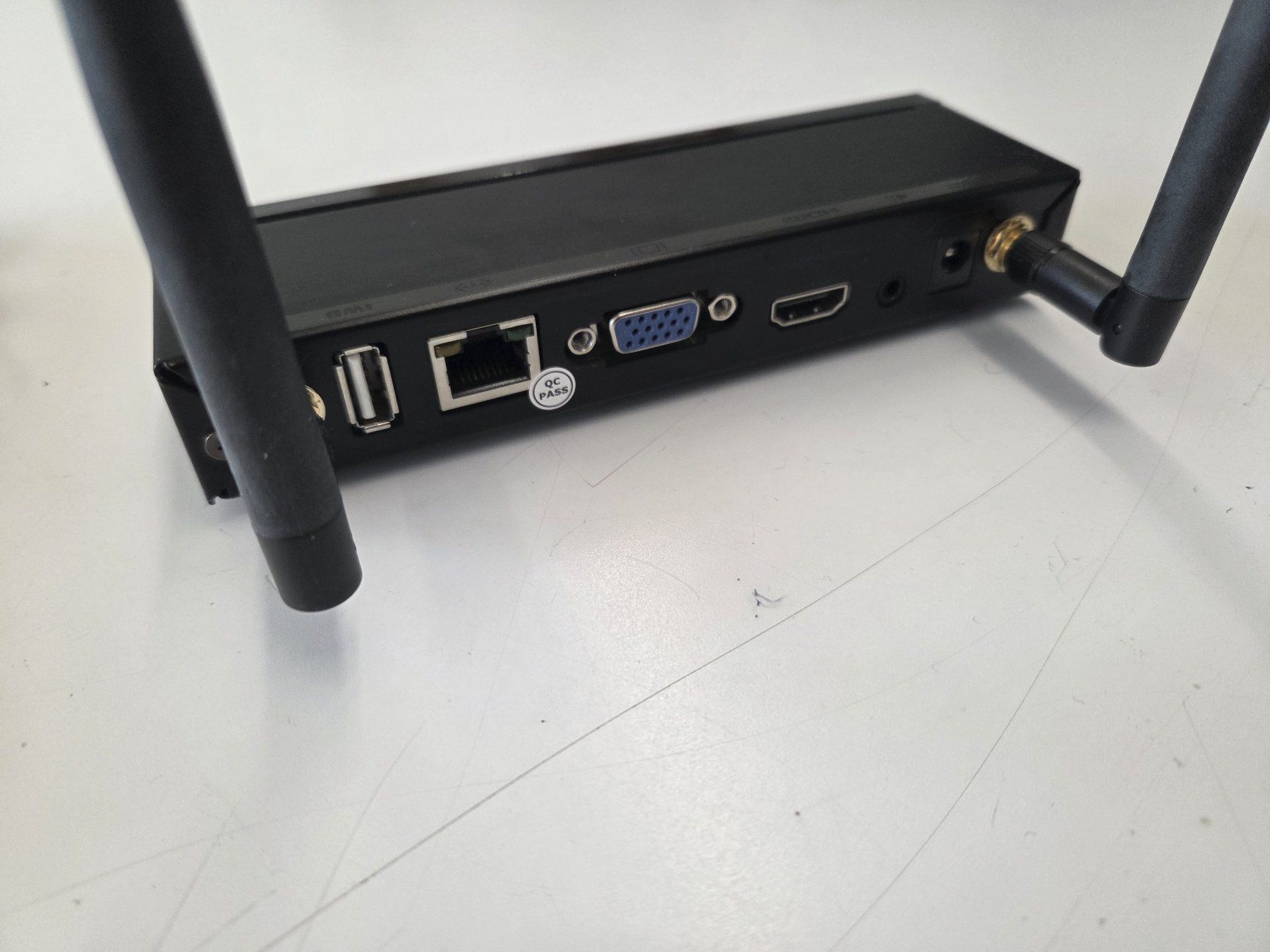 Barco Unità & Adattatore: Barco wePresent WiPG-1000P – Usato da Bremgarten AG venduto da joker_eat_world 1