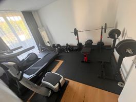 Power Plate & Fitnessgeräte, Home Gym, Hantelbank, Gewichte