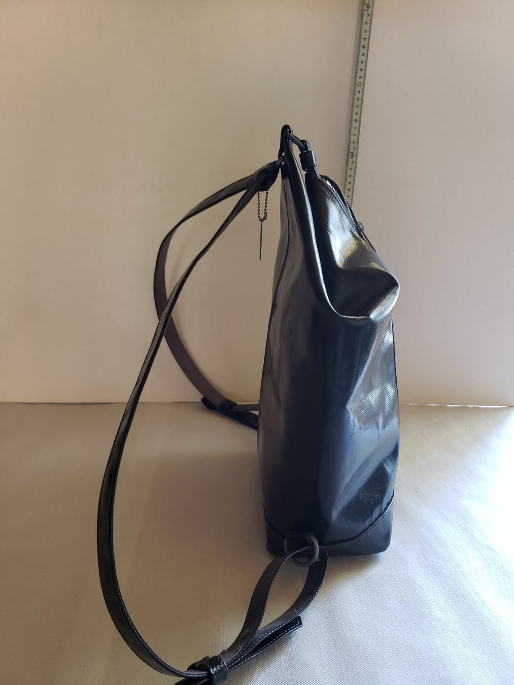 Freitag Rucksäcke: Freitag Woolf, Rucksack, Reference R123, schwarz – Gebraucht aus Loveresse von Gloveresse 2