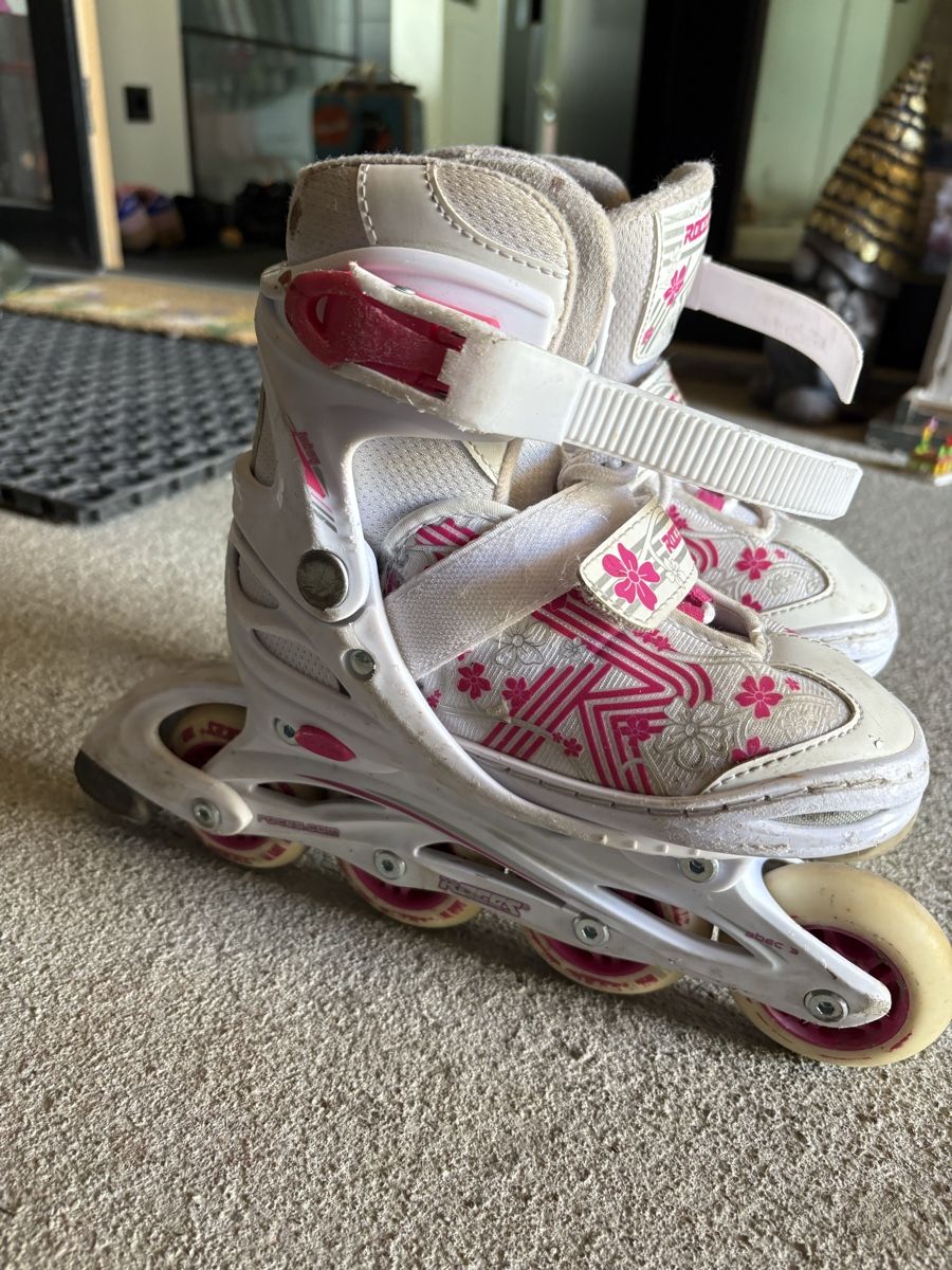 Pattini in linea & Pattini a rotelle: Roces Inlineskates 30-33 verstellbar – Usato da Widnau venduto da davidon 2