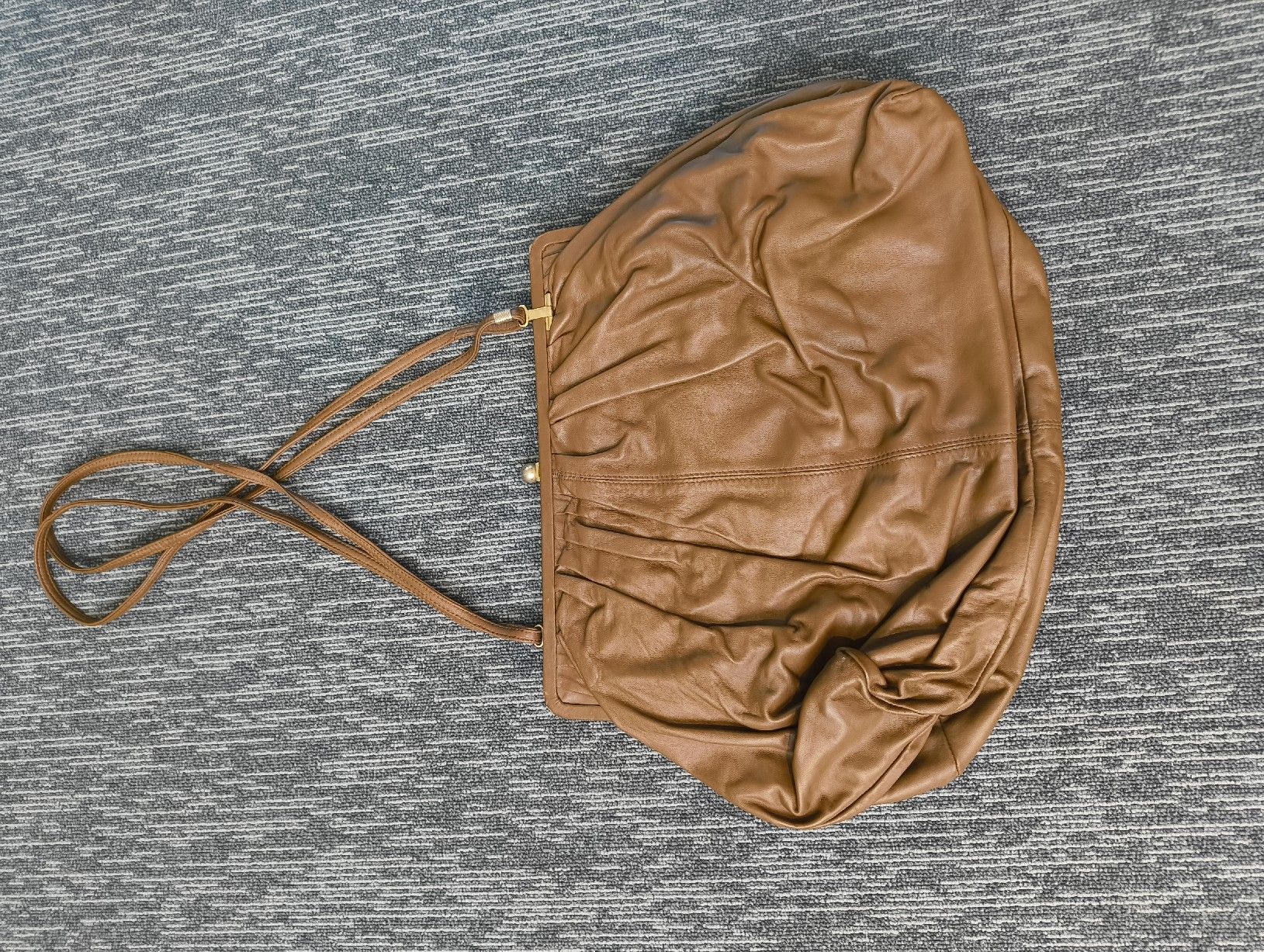 Borse da donna: Braune Vintage Handtasche – Usato da Starrkirch-Wil venduto da mar_2rqn 1
