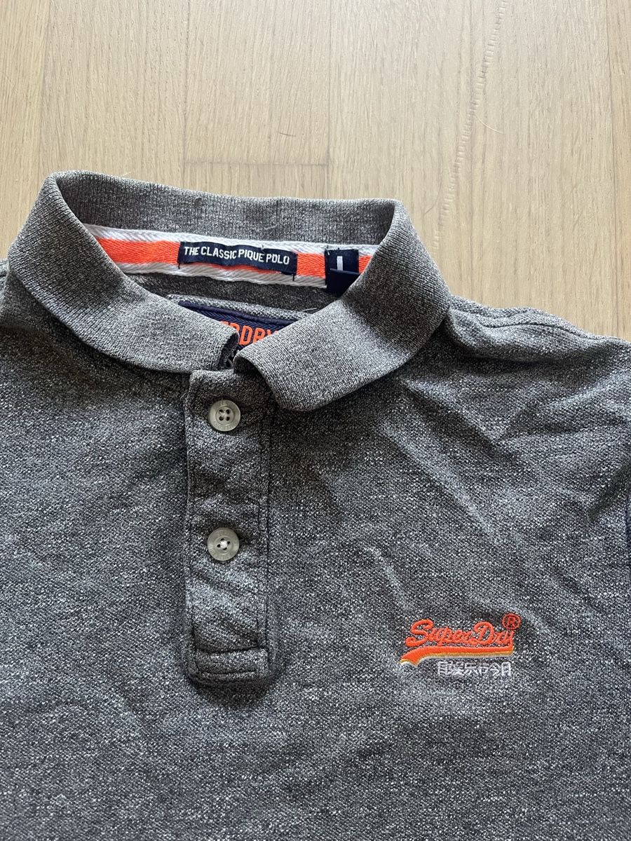 Superdry Polos: Polo Superdry – D'occasion à Vevey par emi_m2vr