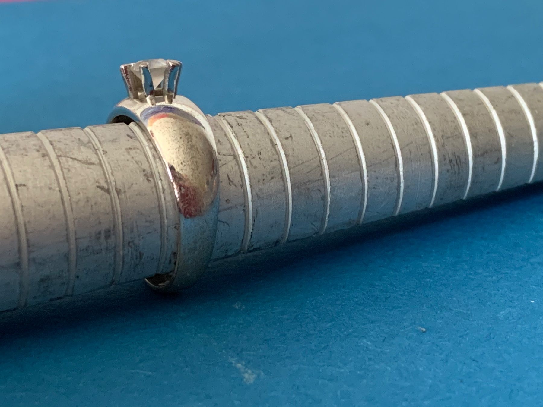 Anelli: Silberring bauchige glitzerzarge(56) – Usato da Dittingen venduto da Bellevista 7