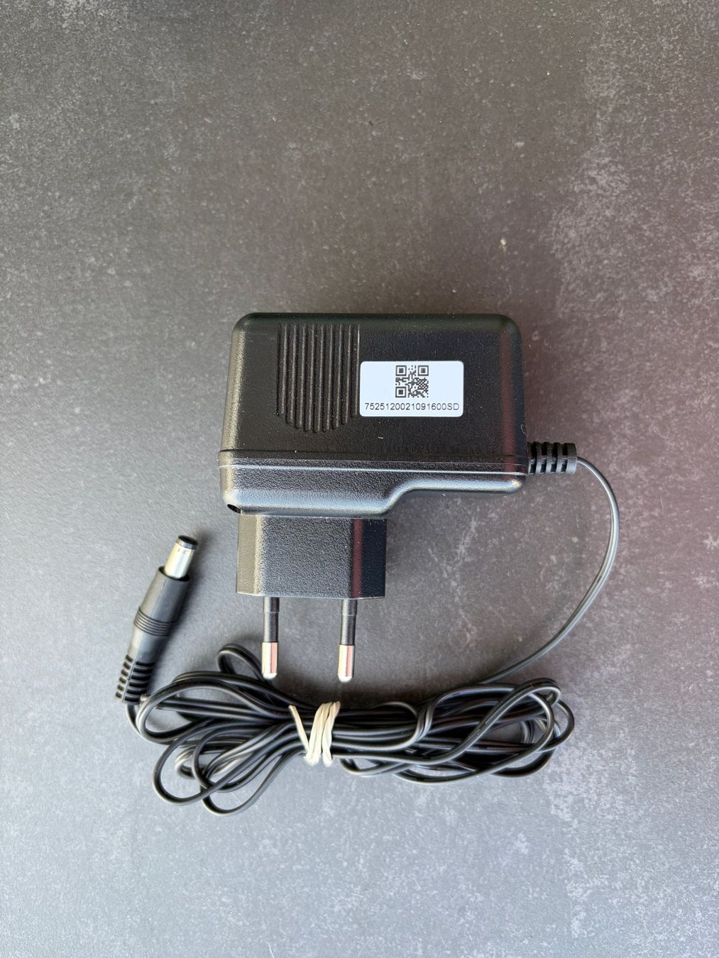 Netgear Hub & Switch: Netgear 5-port Gigabit Ethernet Switch GS305E – Usato da Wädenswil venduto da BEF55 5